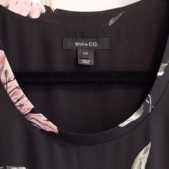 RW&Co sleeveless black floral shirt, Size: L - Picture 3 of 4